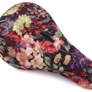 Sunday Wallflower Seat